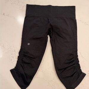 Lululemon Black Ruched Crop Leggings Run Training Yoga Pants Womens